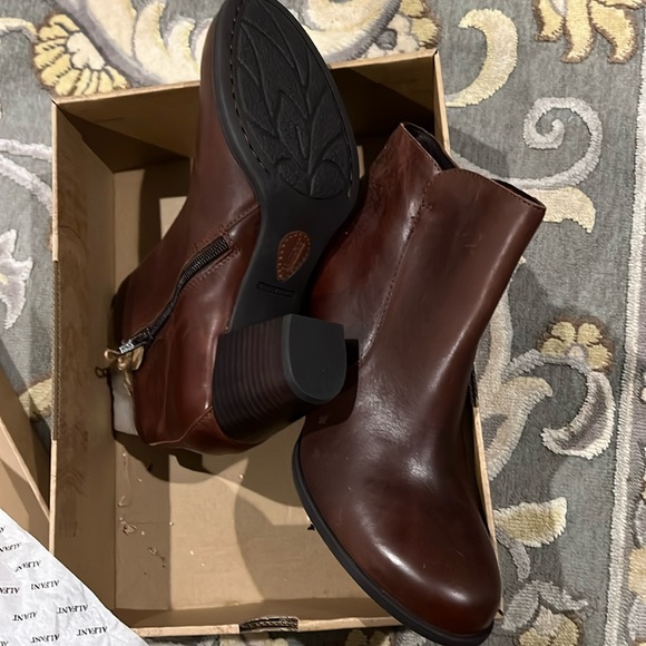 New Born ALTER Bootie size 10 leather COGNAC F/G new in box - Picture 2 of 7